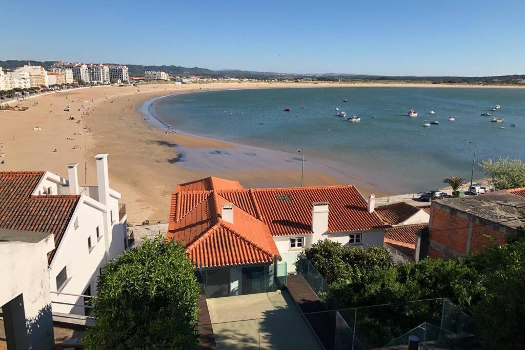 Aparatmento T3 Com Vista Mar Em Condominio De Luxo サン・マルティーニョ・ド・ポルト エクステリア 写真