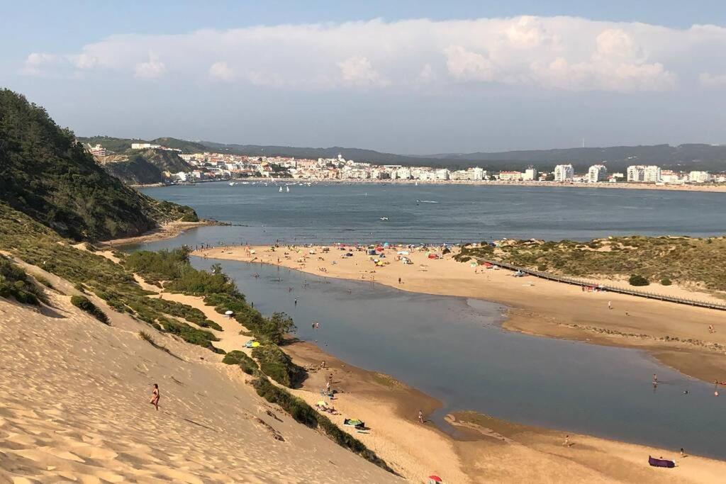 Aparatmento T3 Com Vista Mar Em Condominio De Luxo サン・マルティーニョ・ド・ポルト エクステリア 写真